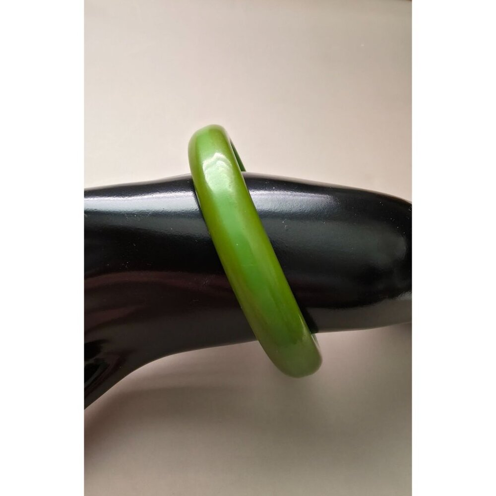 Vintage Olive Green Bakelite Bangle Bracelet 8" - TESTED - Picture 4 of 7